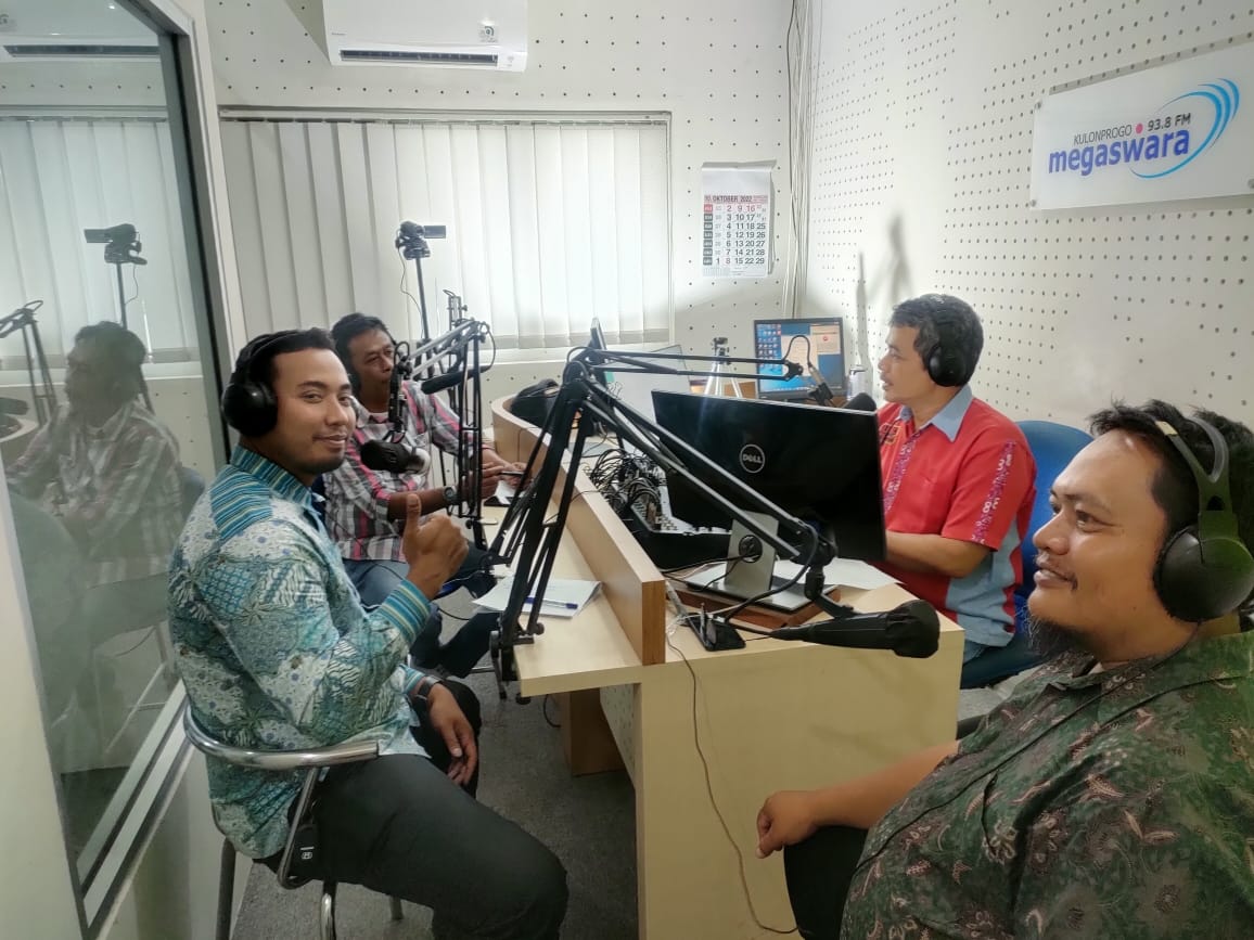 Talkshow Radio Megaswara hadirkan Lurah Giripeni Sebagai Nara Sumber